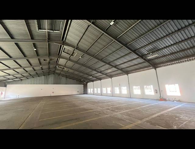 925M² WAREHOUSE TO LET IN WALTLOO